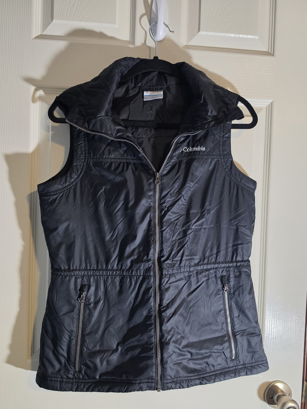 Columbia Women's Black Quilted Puffer Vest - Picture 3 of 9